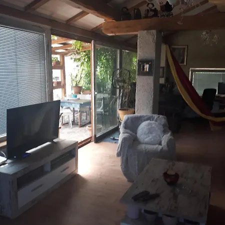 40m2 And Garden Homestay *